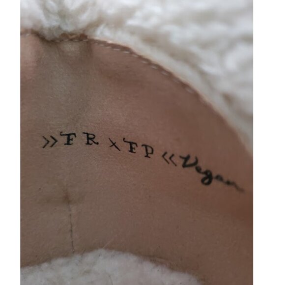 Free People Vegan Suede & Shearling Lined Ankle Boots Buckle Size 10 Cozycore - Picture 8 of 9